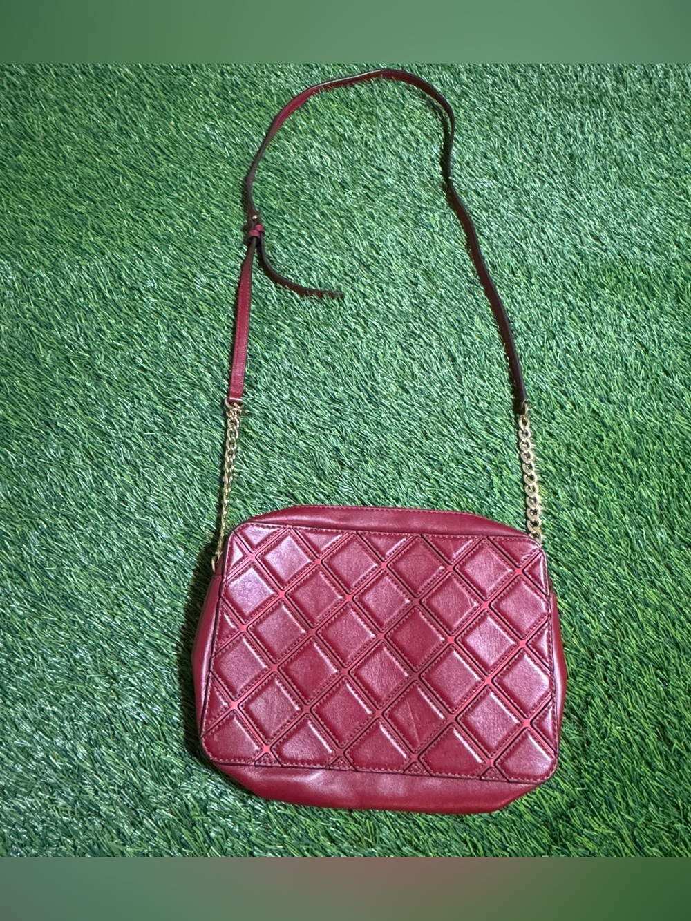 Michael Kors Jet Set Travel Large Quilted Leather Crossbody Bag Red Gold Purse